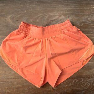 Lululemon Hotty Hot 2" shorts, sz 2